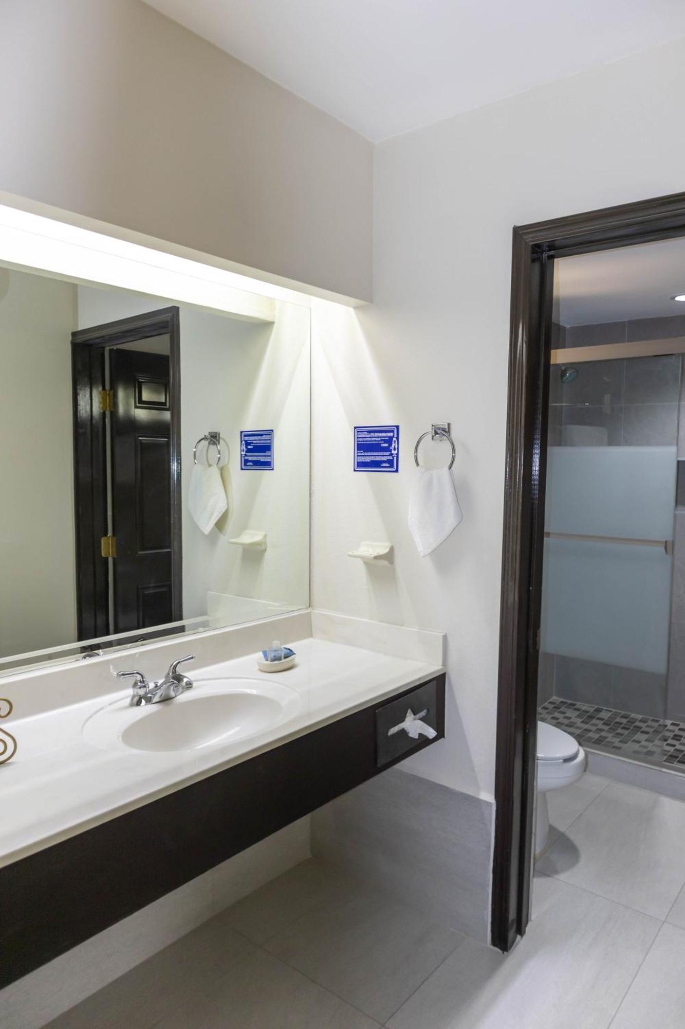 Best Western Hotel Plaza Matamoros Ngoại thất bức ảnh